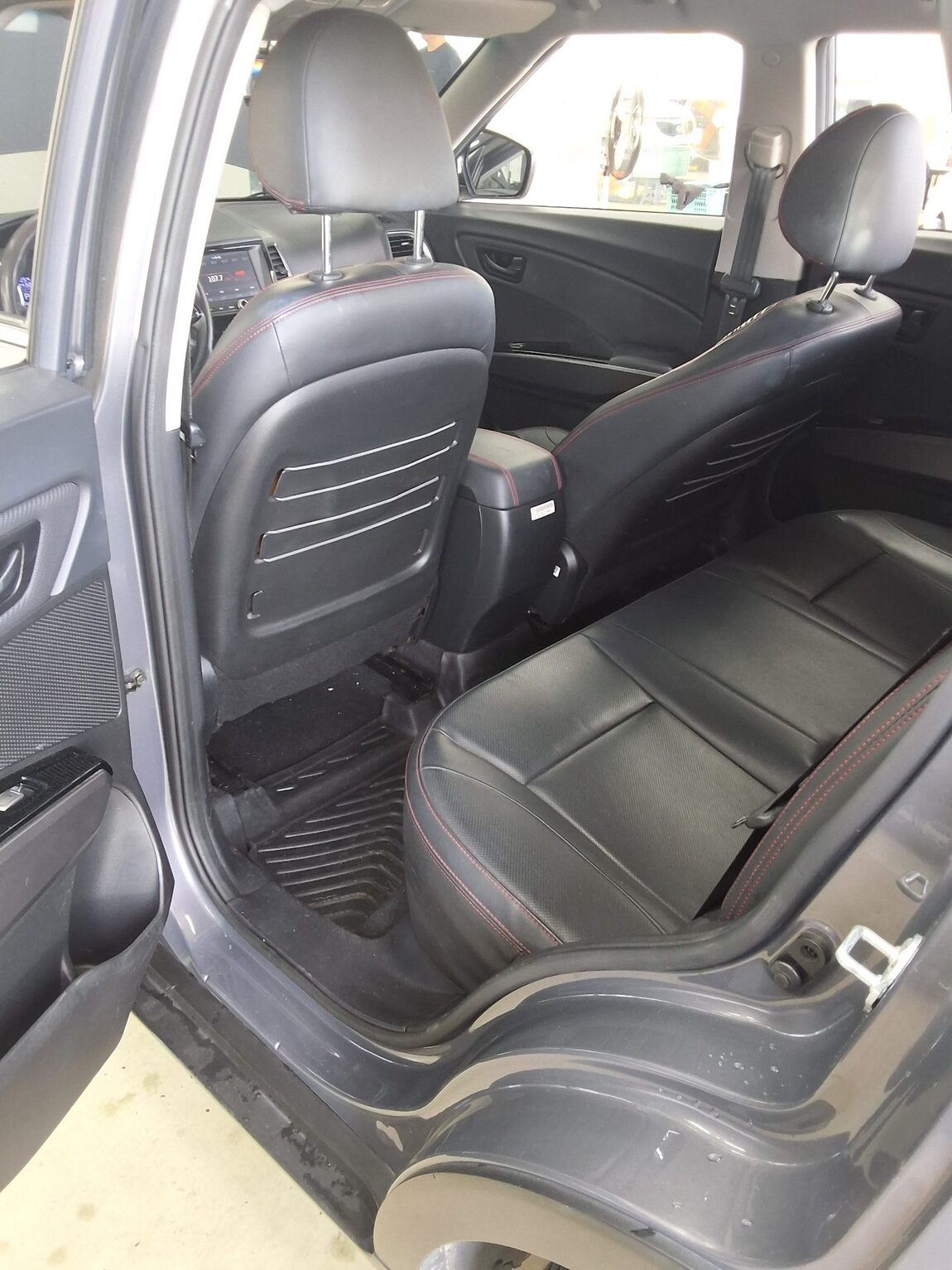 KG MOBILITY (SSANGYONG) TIVOLI AIR DIESEL 2WD AX 2019 - zdjęcie 12