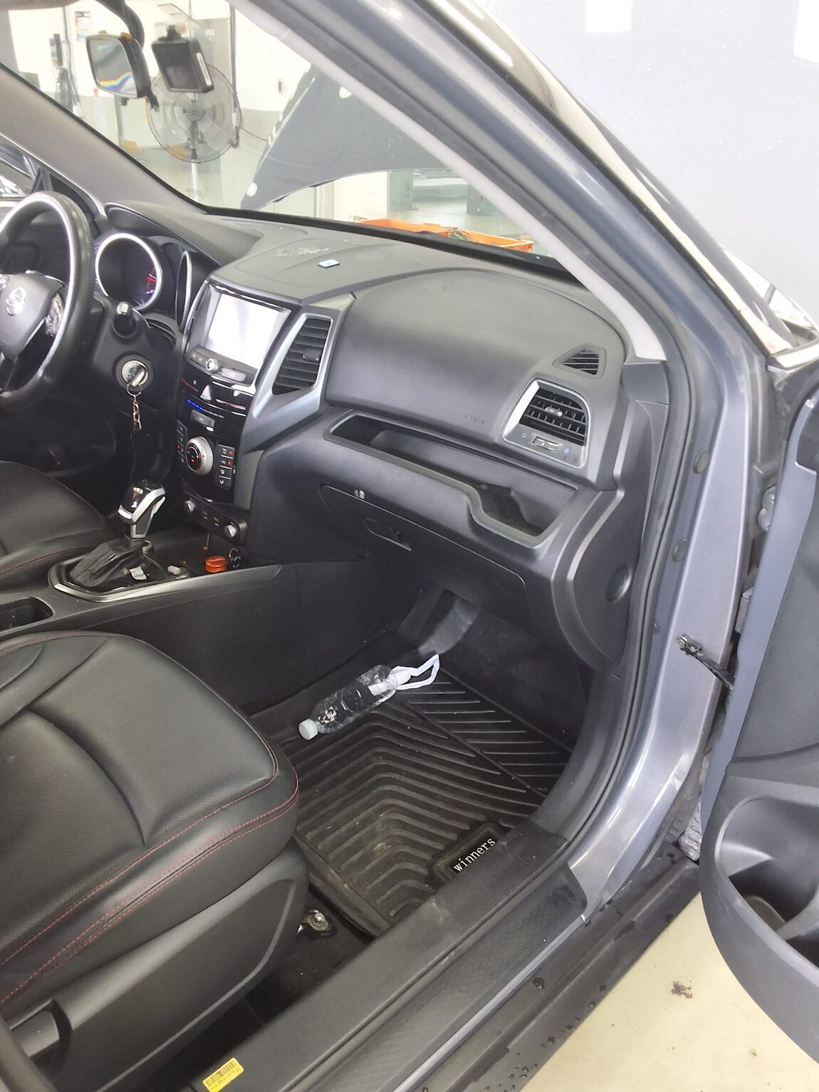 KG MOBILITY (SSANGYONG) TIVOLI AIR DIESEL 2WD AX 2019 - zdjęcie 14