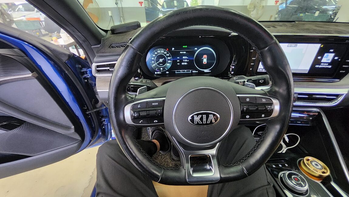 KIA NEW K5 (DL3) 1.6 GASOLINE TURBO SIGNATURE 2020 - zdjęcie 17