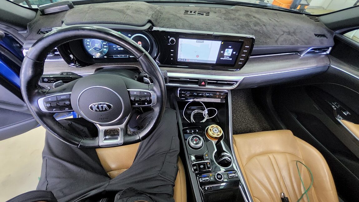 KIA NEW K5 (DL3) 1.6 GASOLINE TURBO SIGNATURE 2020 - zdjęcie 11