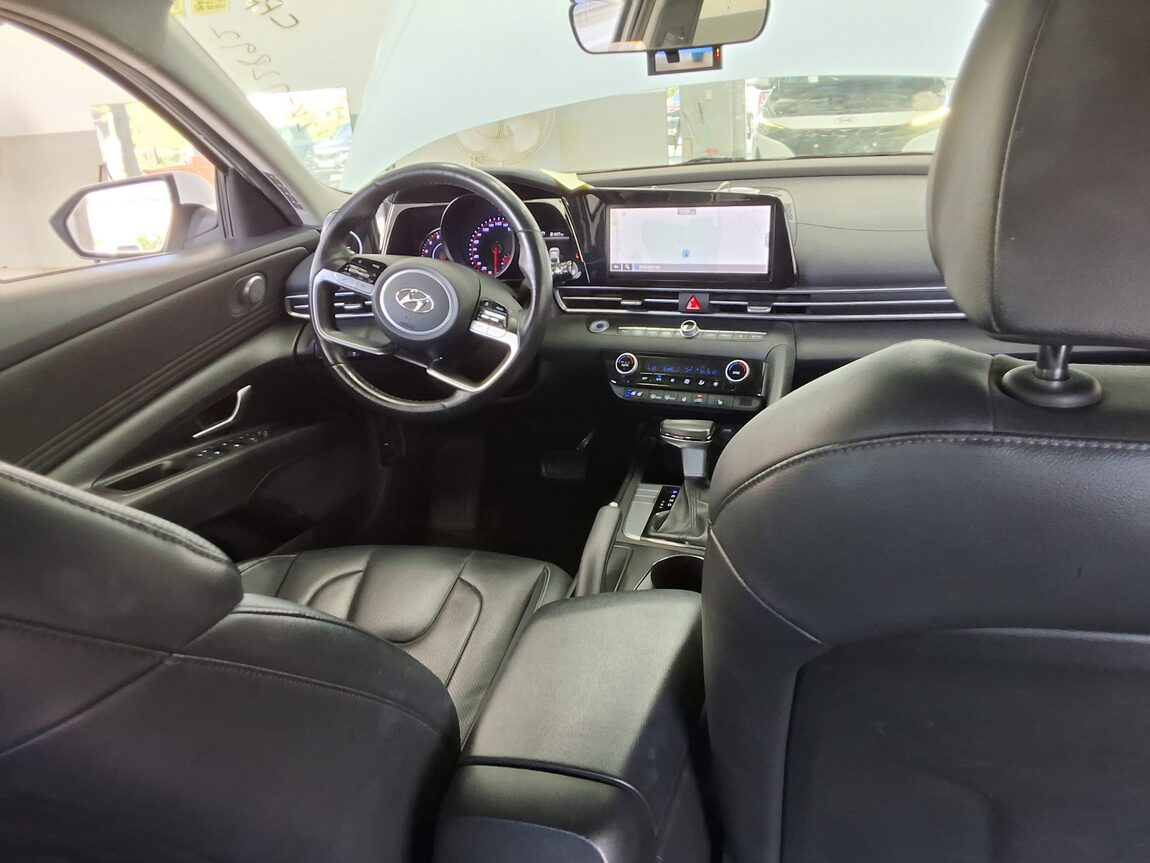 HYUNDAI AVANTE (CN7) 1.6 GASOLINE MODERN 2021 - zdjęcie 11