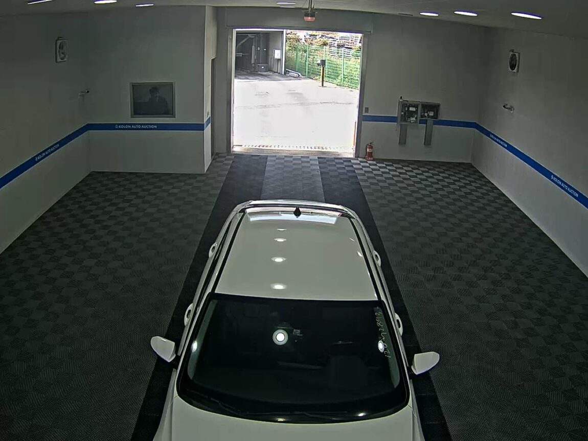 HYUNDAI AVANTE (CN7) 1.6 GASOLINE MODERN 2021 - zdjęcie 7