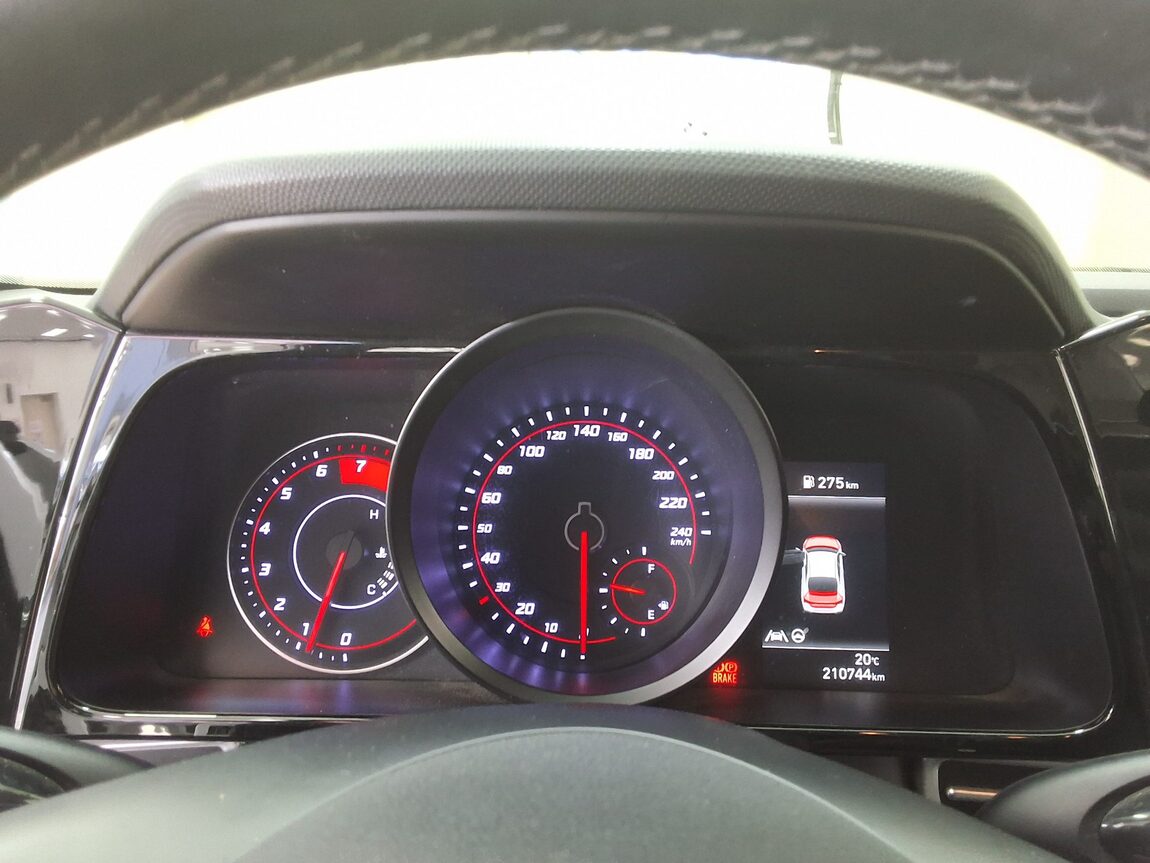 HYUNDAI AVANTE (CN7) 1.6 GASOLINE MODERN 2021 - zdjęcie 10