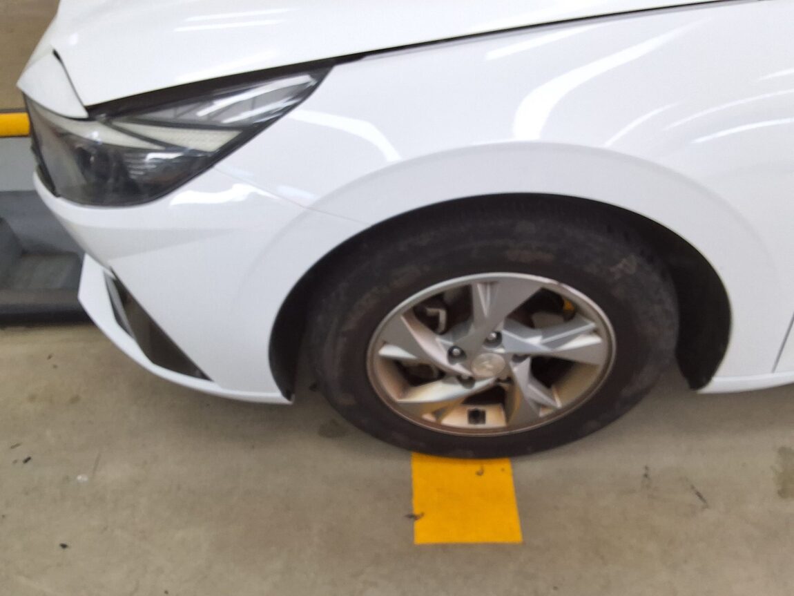 HYUNDAI AVANTE (CN7) 1.6 GASOLINE MODERN 2021 - zdjęcie 18