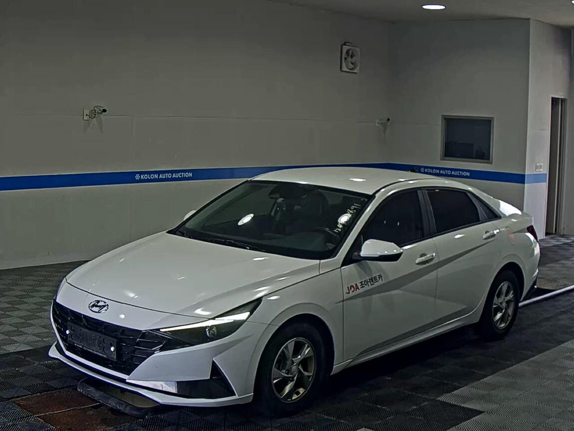 HYUNDAI AVANTE (CN7) 1.6 GASOLINE MODERN 2021 - zdjęcie 2