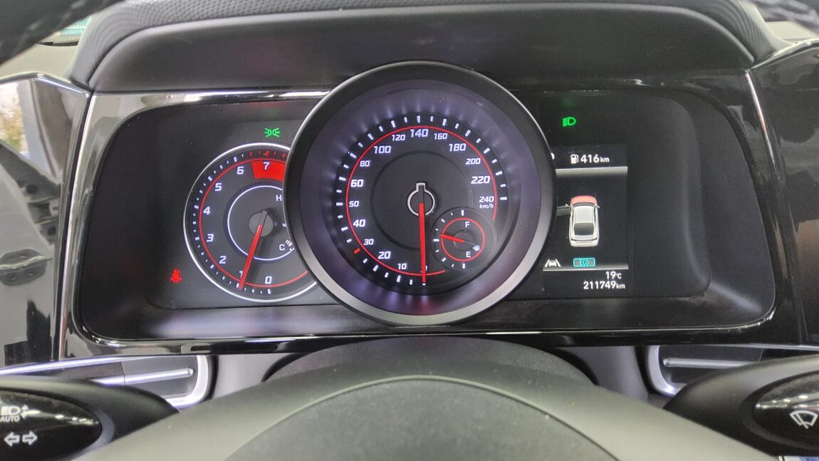 HYUNDAI AVANTE (CN7) 1.6 GASOLINE MODERN 2021 - zdjęcie 9