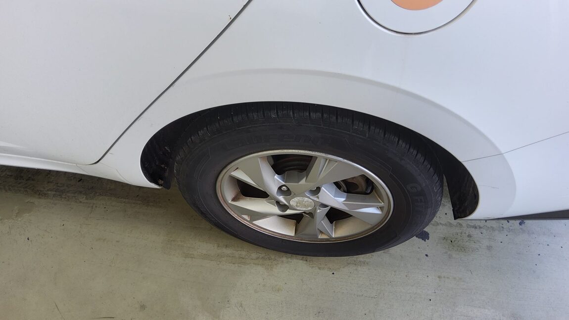 HYUNDAI AVANTE (CN7) 1.6 GASOLINE MODERN 2021 - zdjęcie 24