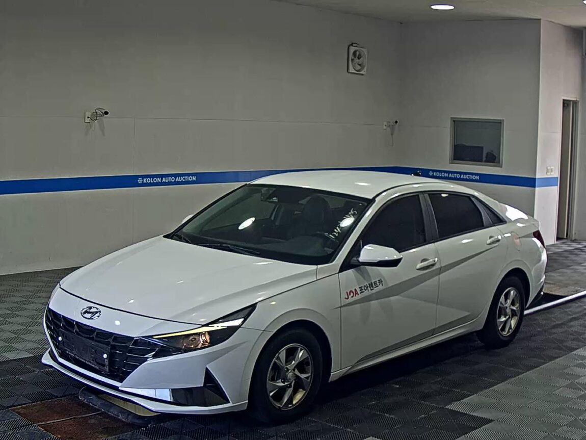 HYUNDAI AVANTE (CN7) 1.6 GASOLINE MODERN 2021 - zdjęcie 2