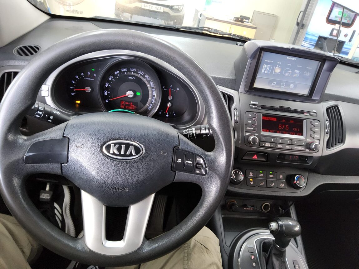 KIA SPORTAGE R DIESEL R2.0 4WD LX 2012 - zdjęcie 17