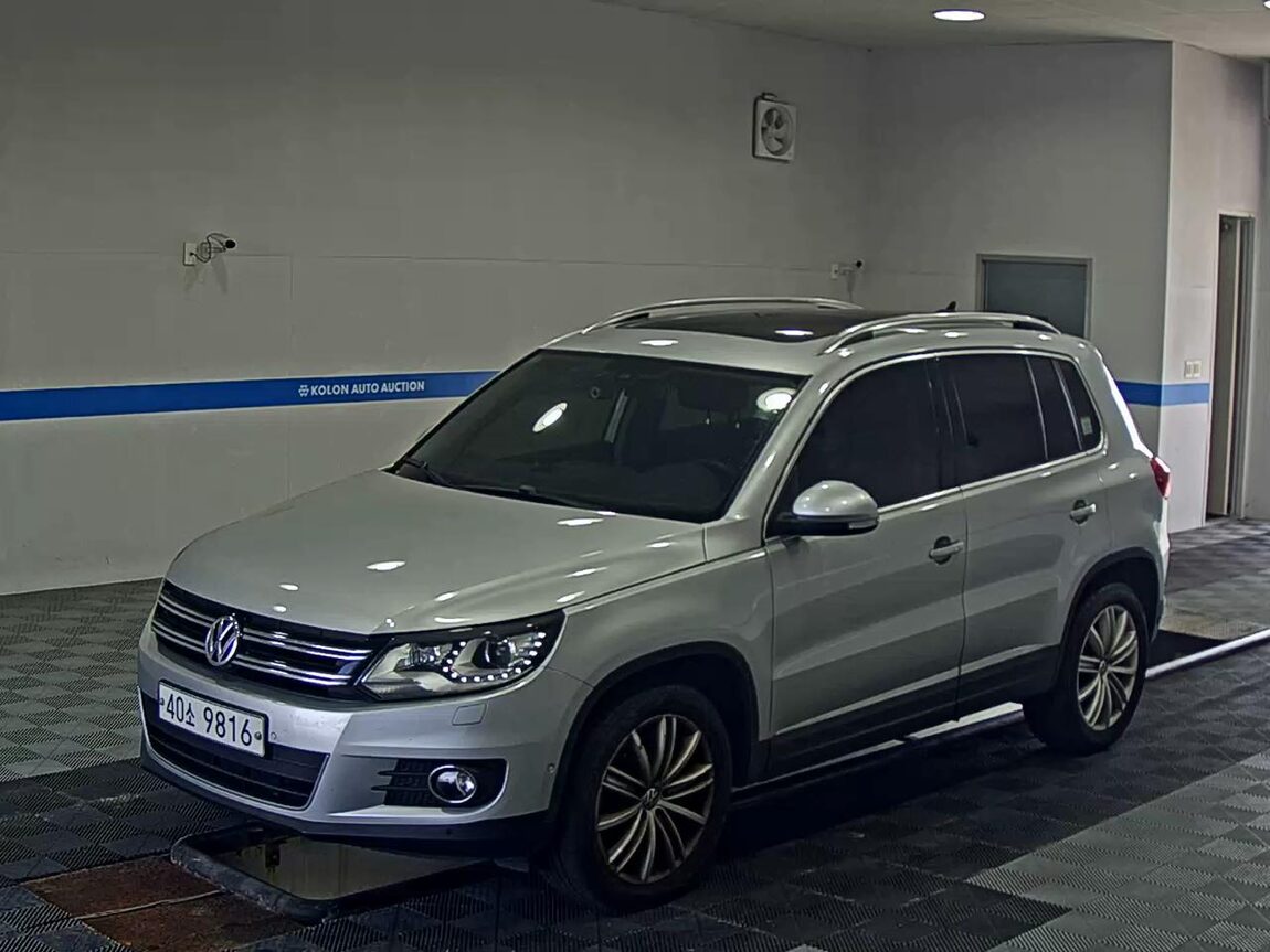 VOLKSWAGEN TIGUAN 2.0 TDI BLUEMOTION PREMIUM 2013 - zdjęcie 2