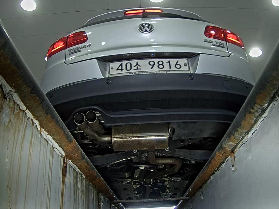 VOLKSWAGEN TIGUAN 2.0 TDI BLUEMOTION PREMIUM 2013 - zdjęcie 8