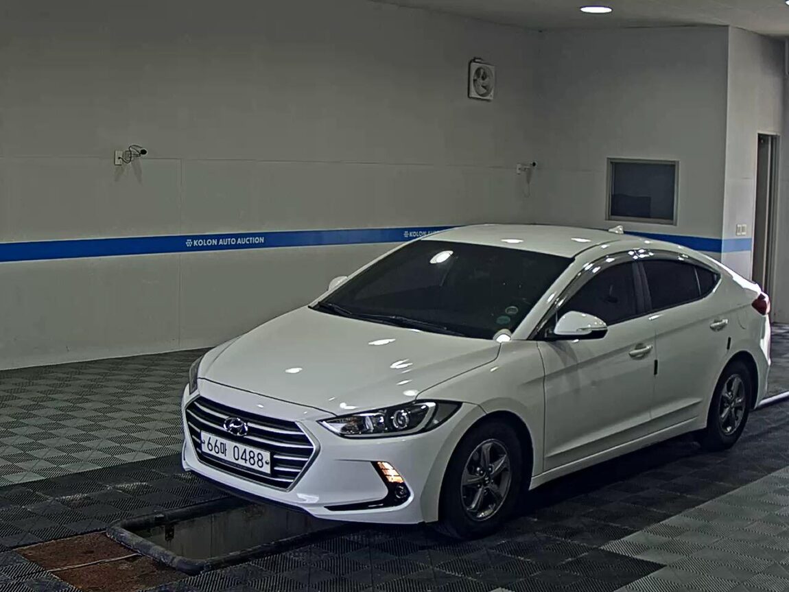 HYUNDAI AVANTE AD 1.6 GDi SMART 2017 - zdjęcie 2