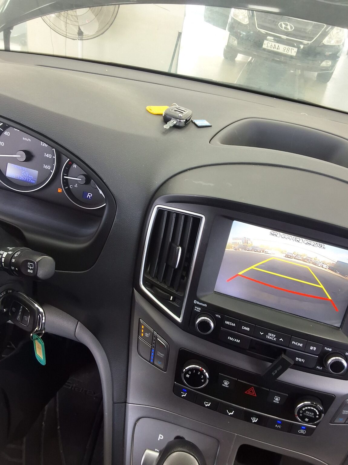 HYUNDAI GRAND STAREX 12-SEATER DIESEL MODERN 2017 - zdjęcie 17