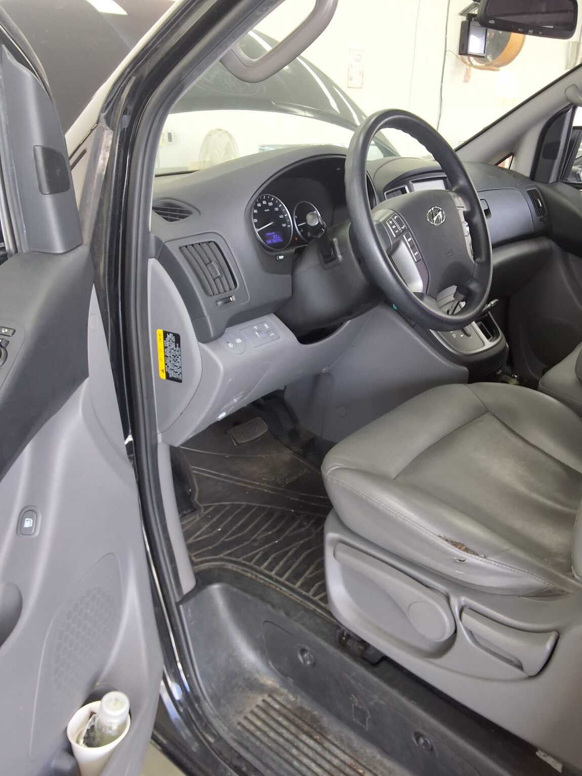 HYUNDAI GRAND STAREX 12-SEATER DIESEL MODERN 2017 - zdjęcie 10