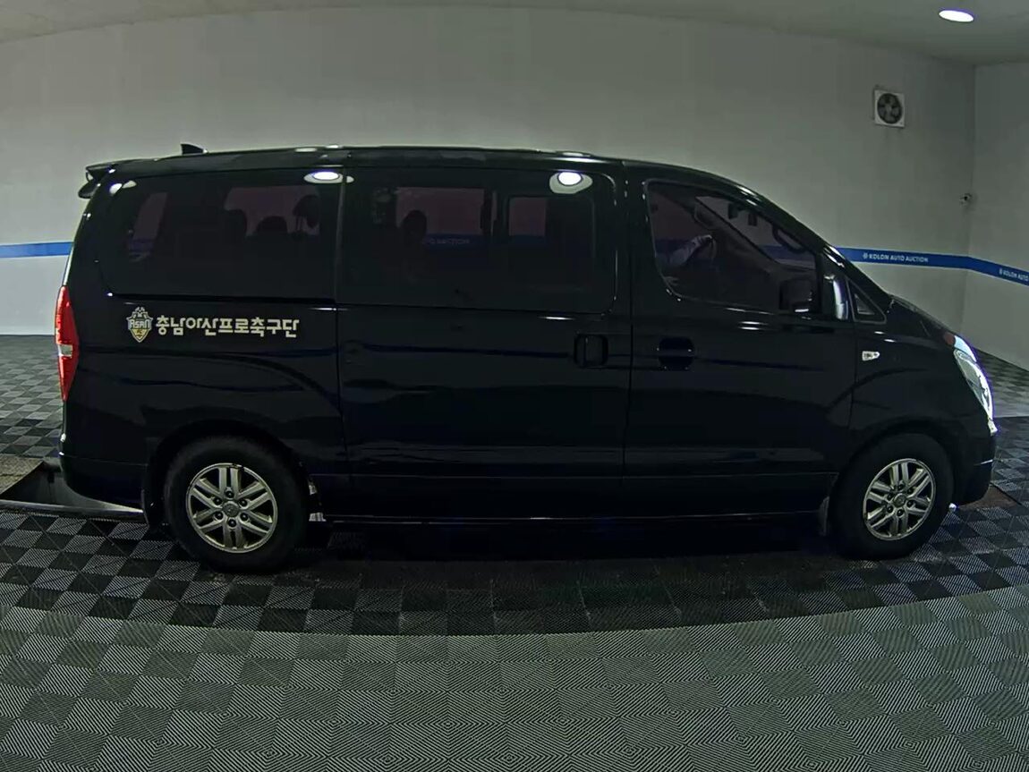 HYUNDAI GRAND STAREX 12-SEATER DIESEL MODERN 2017 - zdjęcie 4