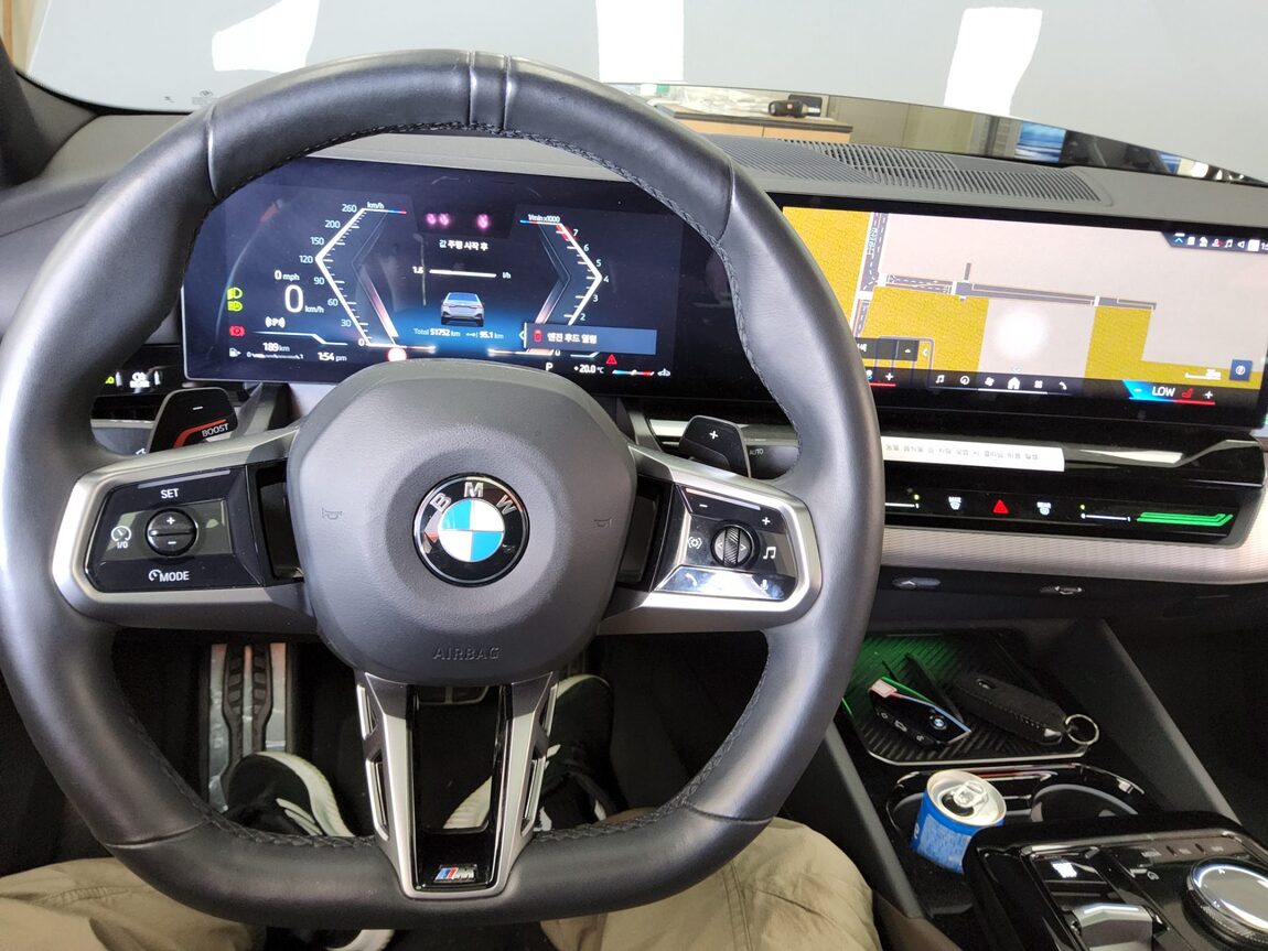 BMW 5 SERIES (8TH GEN) 520i M SPORT PACK 2024 - zdjęcie 17