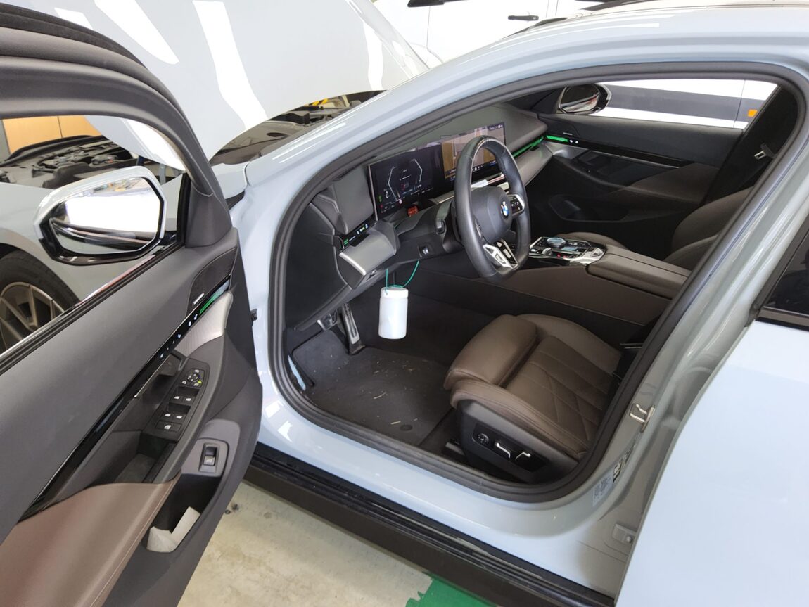 BMW 5 SERIES (8TH GEN) 520i M SPORT PACK 2024 - zdjęcie 10