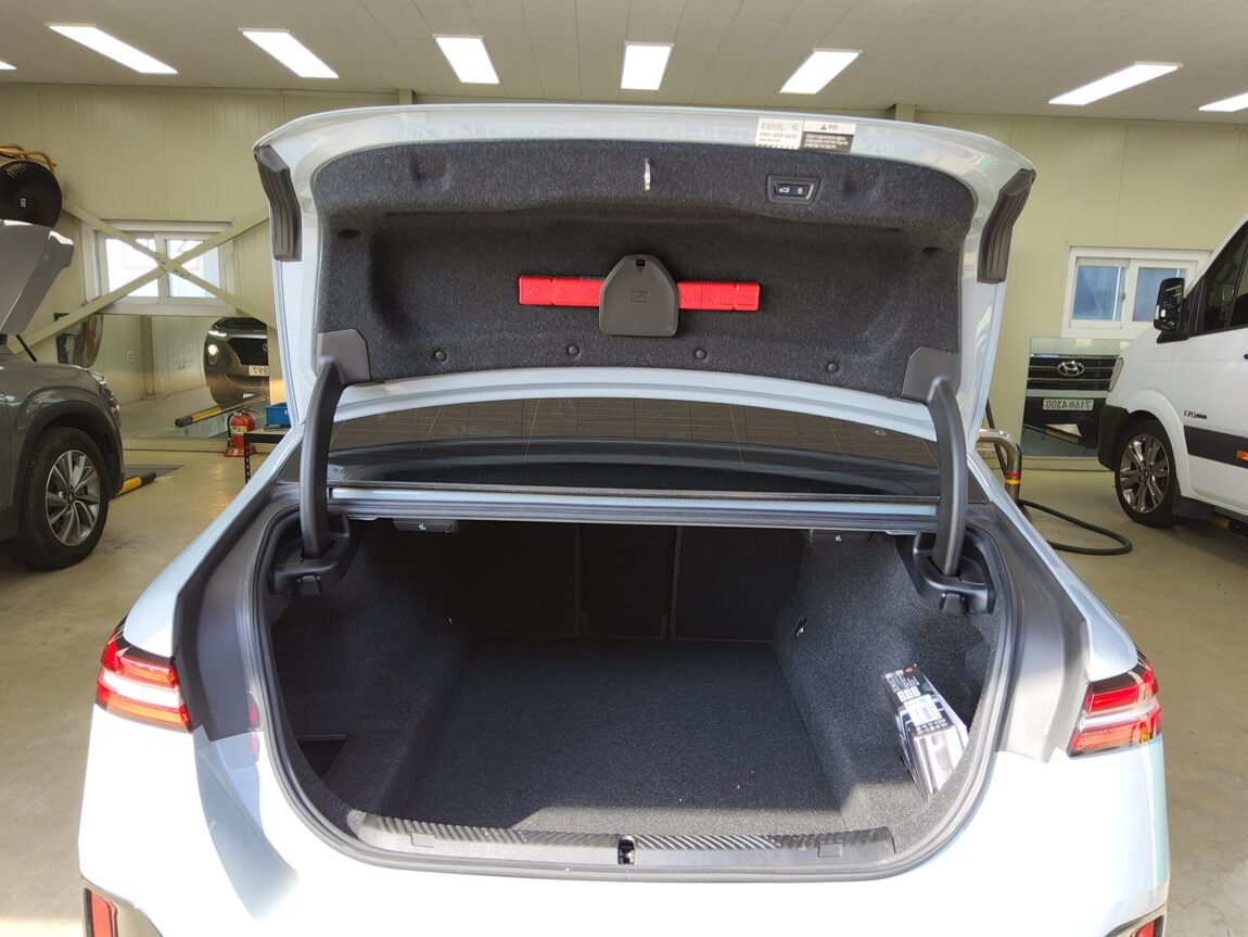 BMW 5 SERIES (8TH GEN) 520i M SPORT PACK 2024 - zdjęcie 15