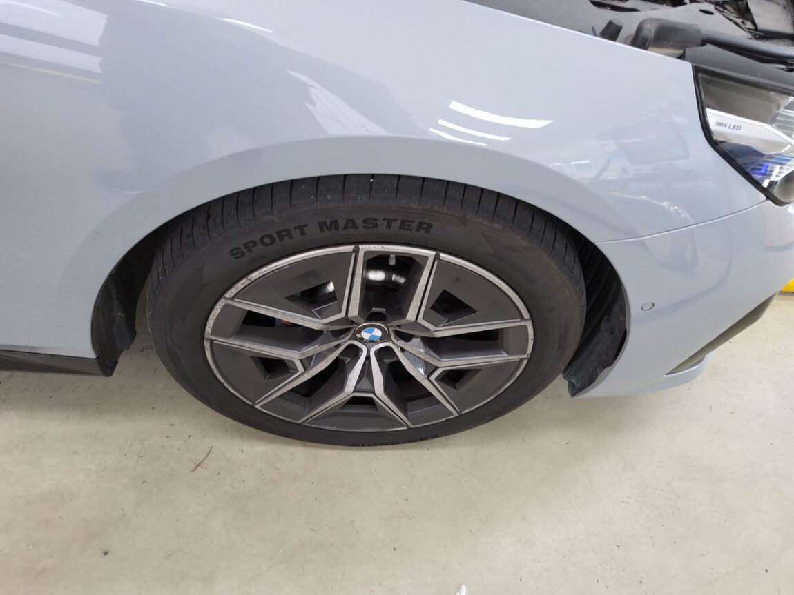 BMW 5 SERIES (8TH GEN) 520i M SPORT PACK 2024 - zdjęcie 28