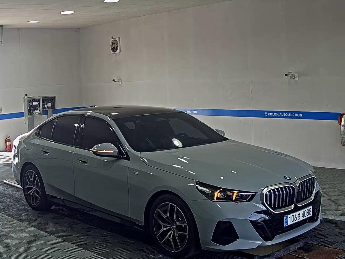 BMW 5 SERIES (8TH GEN) 520i M SPORT PACK 2024 - zdjęcie 3