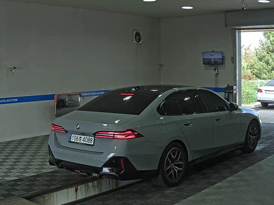 BMW 5 SERIES (8TH GEN) 520i M SPORT PACK 2024 - zdjęcie 5