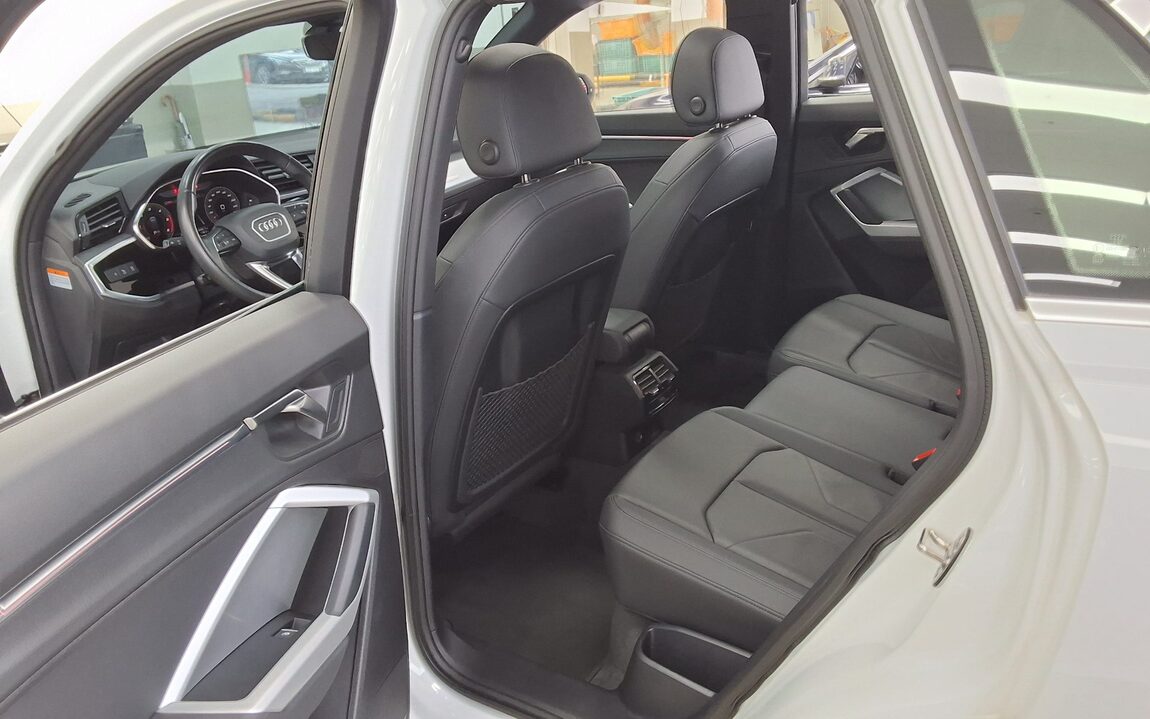 AUDI Q3 (2ND GEN) 35 TDI PREMIUM 2022 - zdjęcie 12