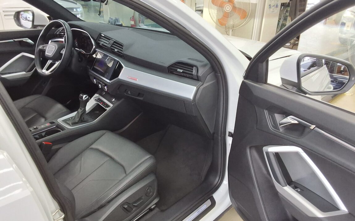 AUDI Q3 (2ND GEN) 35 TDI PREMIUM 2022 - zdjęcie 14
