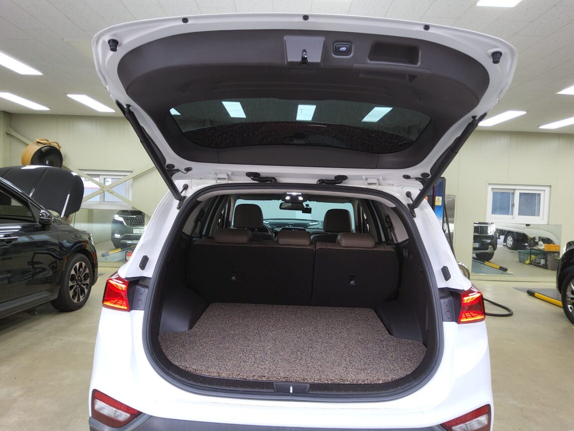 HYUNDAI SANTA FE (TM) R2.0 2WD PRESTIGE 2019 - zdjęcie 15