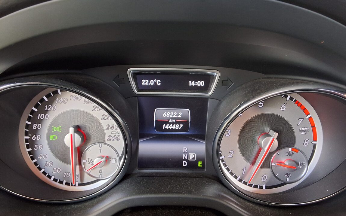 MERCEDES-BENZ CLA-CLASS CLA250 4MATIC 2015 - zdjęcie 9