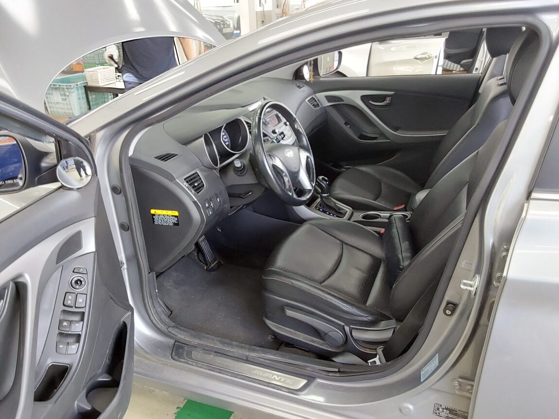 HYUNDAI THE NEW AVANTE MD 1.6 GDi SMART 2014 - zdjęcie 10