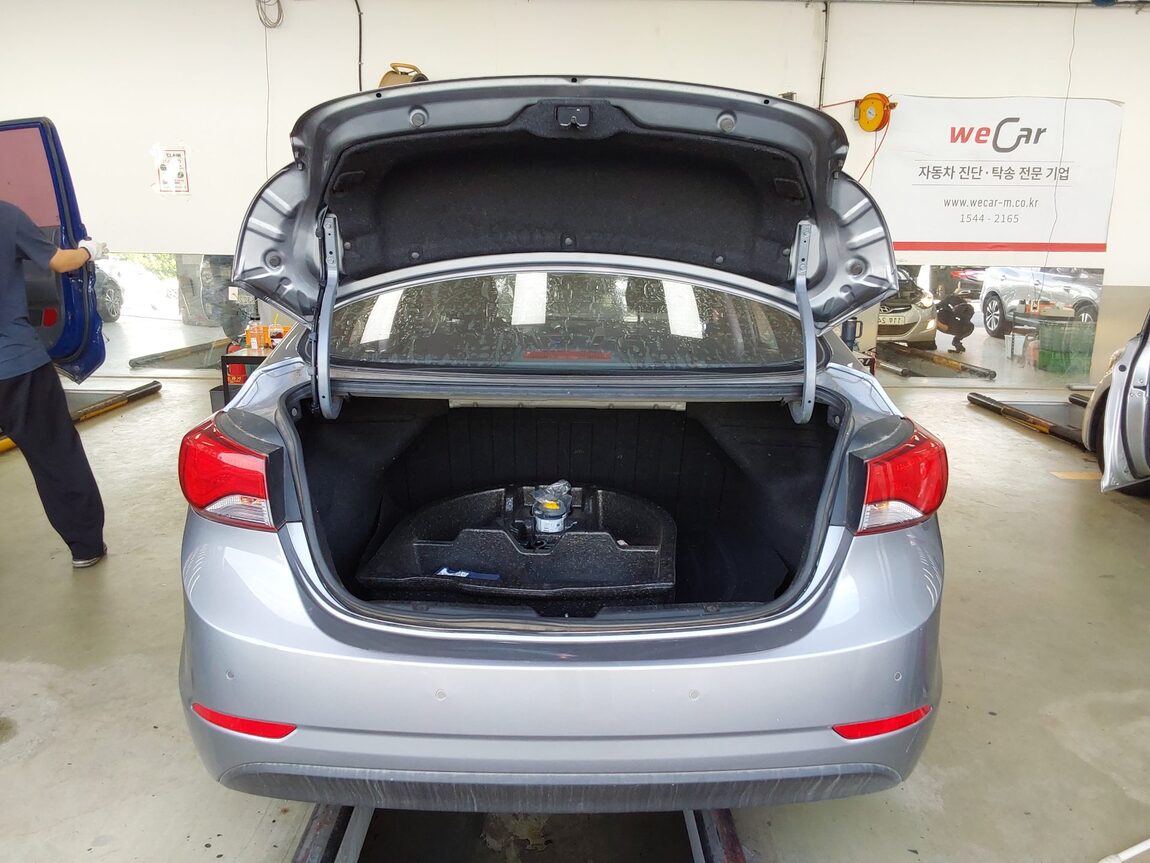 HYUNDAI THE NEW AVANTE MD 1.6 GDi SMART 2014 - zdjęcie 15