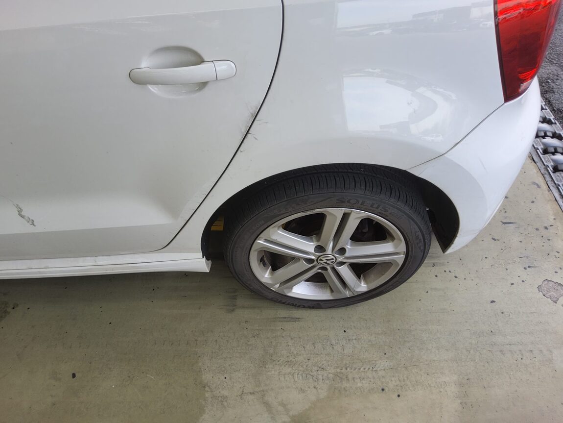 VOLKSWAGEN THE NEW POLO (5TH GEN) 1.6 TDI R LINE 2013 - zdjęcie 21