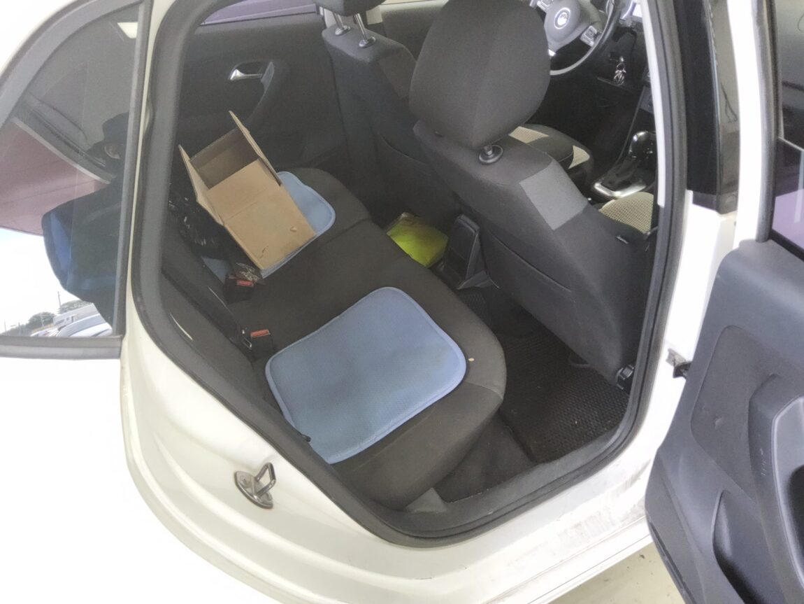 VOLKSWAGEN THE NEW POLO (5TH GEN) 1.6 TDI R LINE 2013 - zdjęcie 13