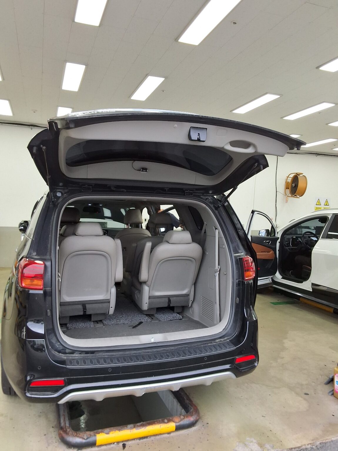 KIA THE NEW CARNIVAL 9-SEATER DIESEL PRESTIGE 2020 - zdjęcie 15