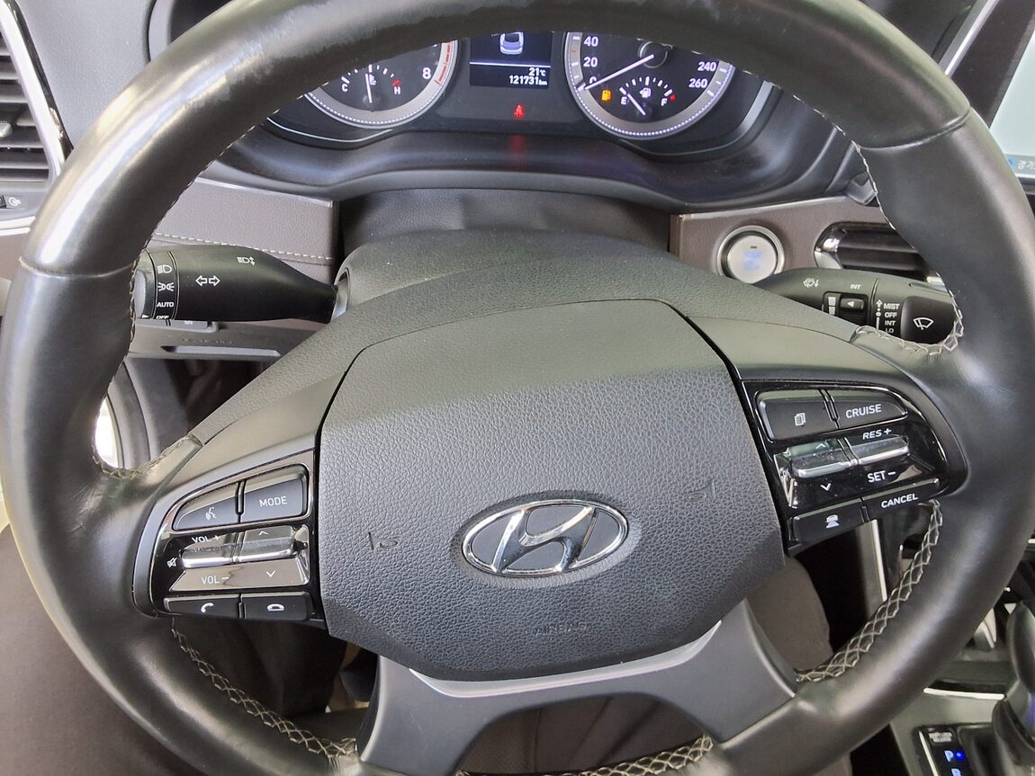 HYUNDAI GRANDEUR IG 3.0 LPi RENTAL CAR MODERN 2019 - zdjęcie 17
