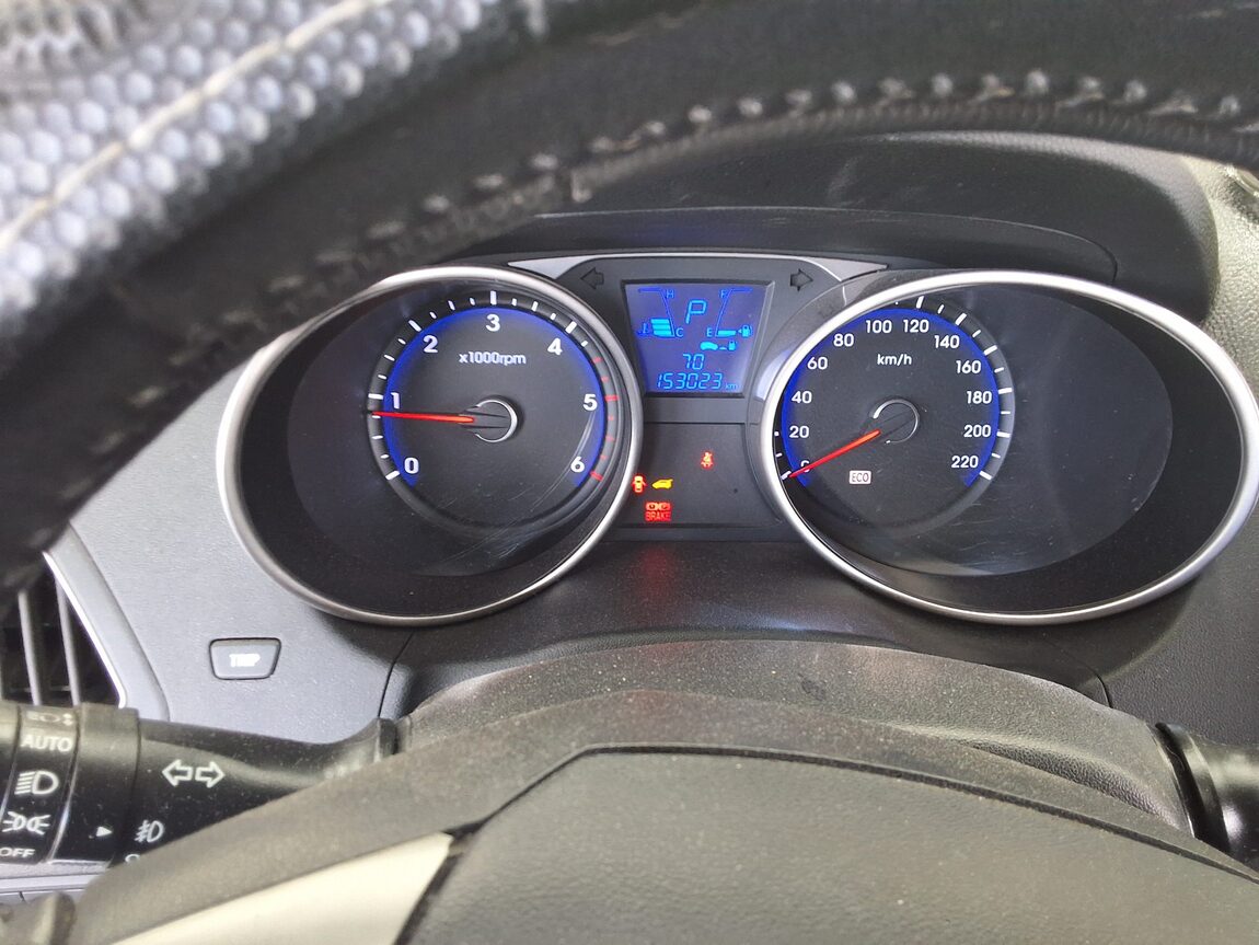 HYUNDAI TUCSON ix DIESEL R20 2WD LX20 PREMIER 2010 - zdjęcie 9
