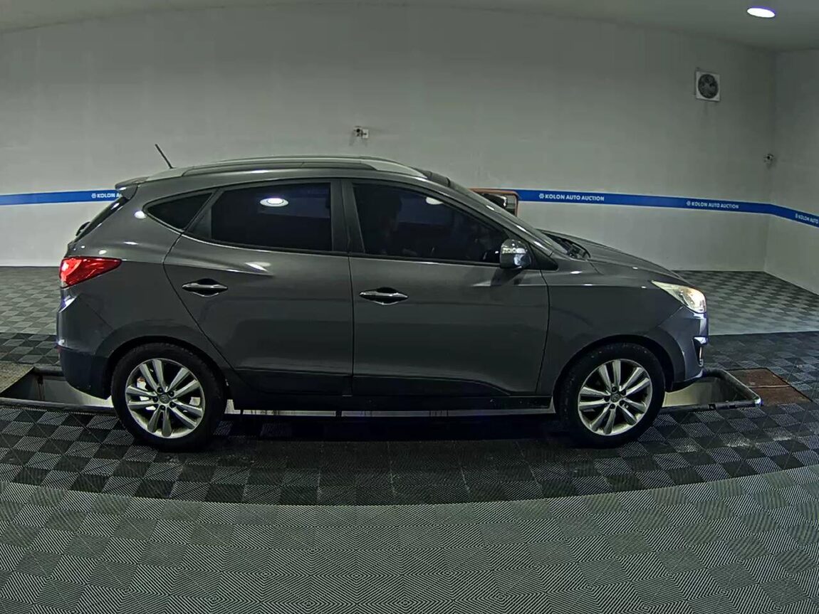 HYUNDAI TUCSON ix DIESEL R20 2WD LX20 PREMIER 2010 - zdjęcie 4