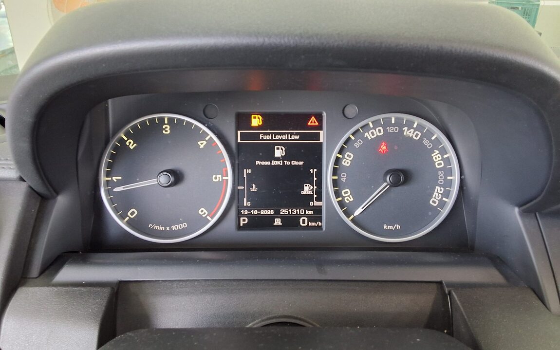 LAND ROVER DISCOVERY 4 3.0 SDV6 SE 2016 - zdjęcie 9