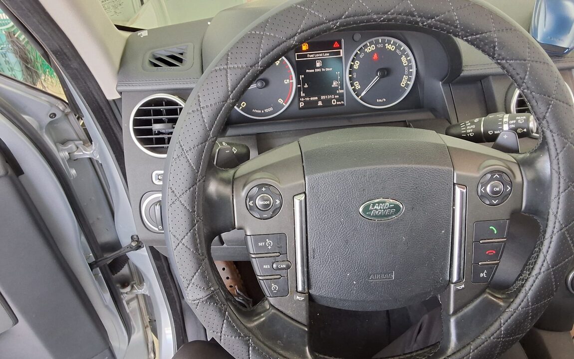 LAND ROVER DISCOVERY 4 3.0 SDV6 SE 2016 - zdjęcie 17