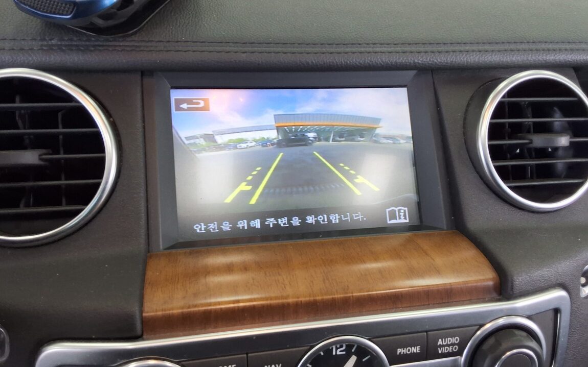 LAND ROVER DISCOVERY 4 3.0 SDV6 SE 2016 - zdjęcie 19