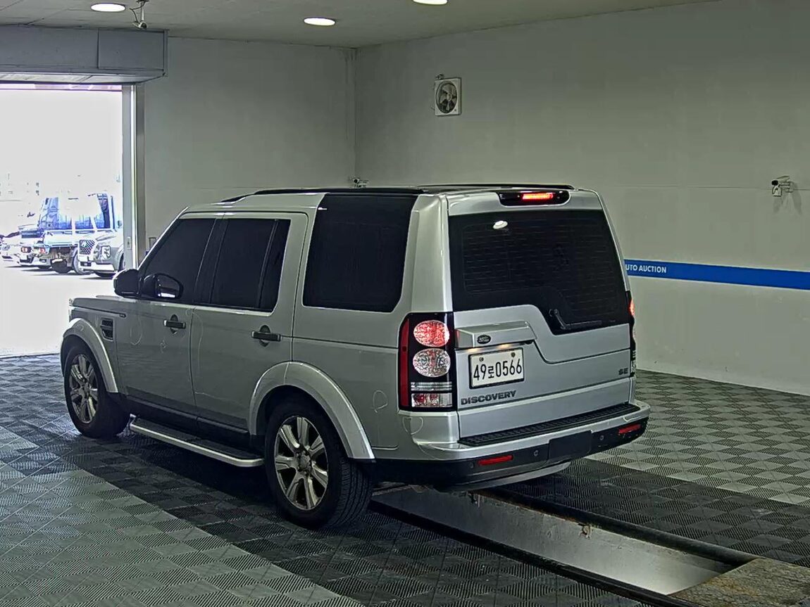 LAND ROVER DISCOVERY 4 3.0 SDV6 SE 2016 - zdjęcie 6