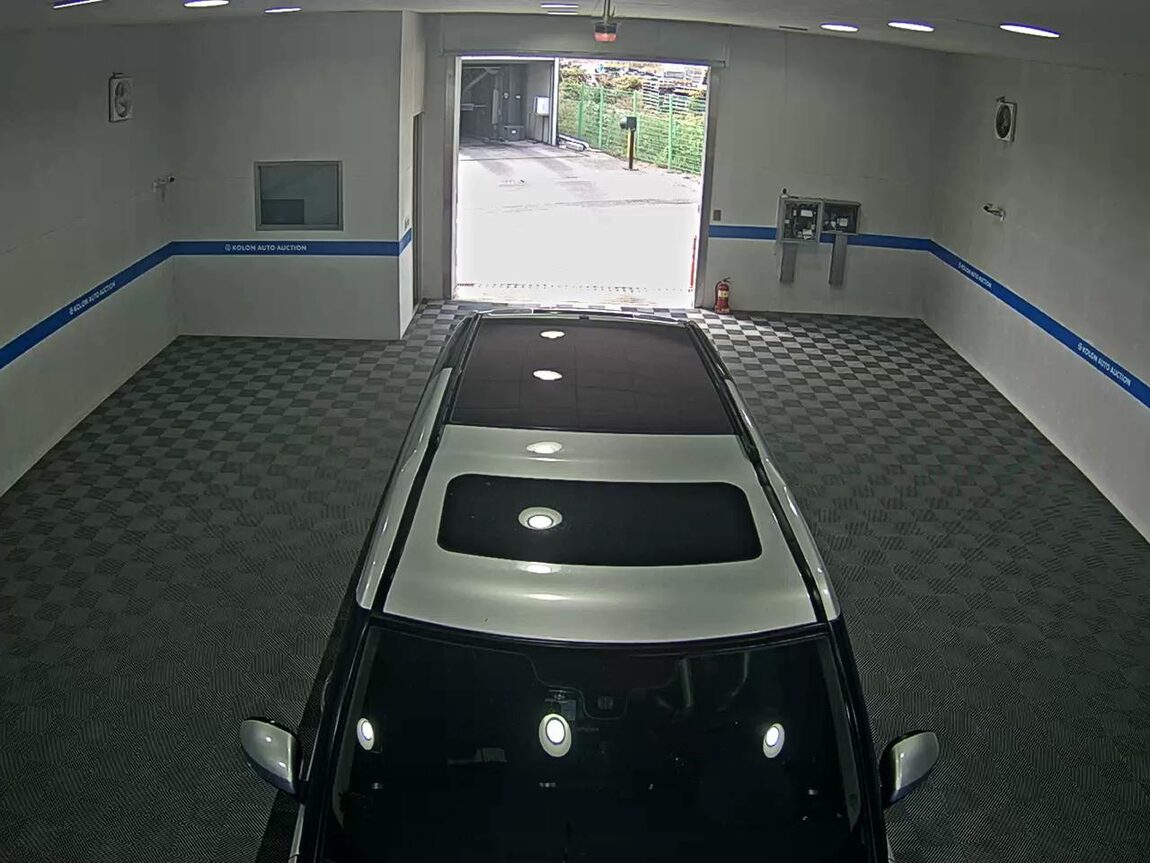 LAND ROVER DISCOVERY 4 3.0 SDV6 SE 2016 - zdjęcie 7