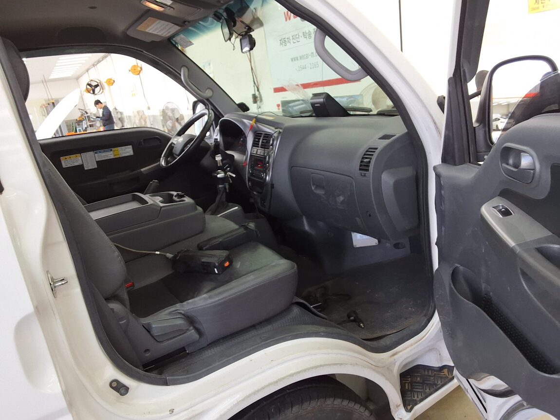 KIA THE NEW BONGO III CARGO 1 TON KING CAB EXTRA LONG WHEELBASE L 2022 - zdjęcie 11
