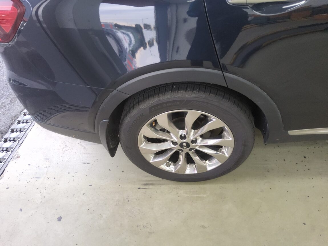 KIA THE NEW SORENTO DIESEL R2.2 2WD PRESTIGE NO.1 EDITION 2018 - zdjęcie 22
