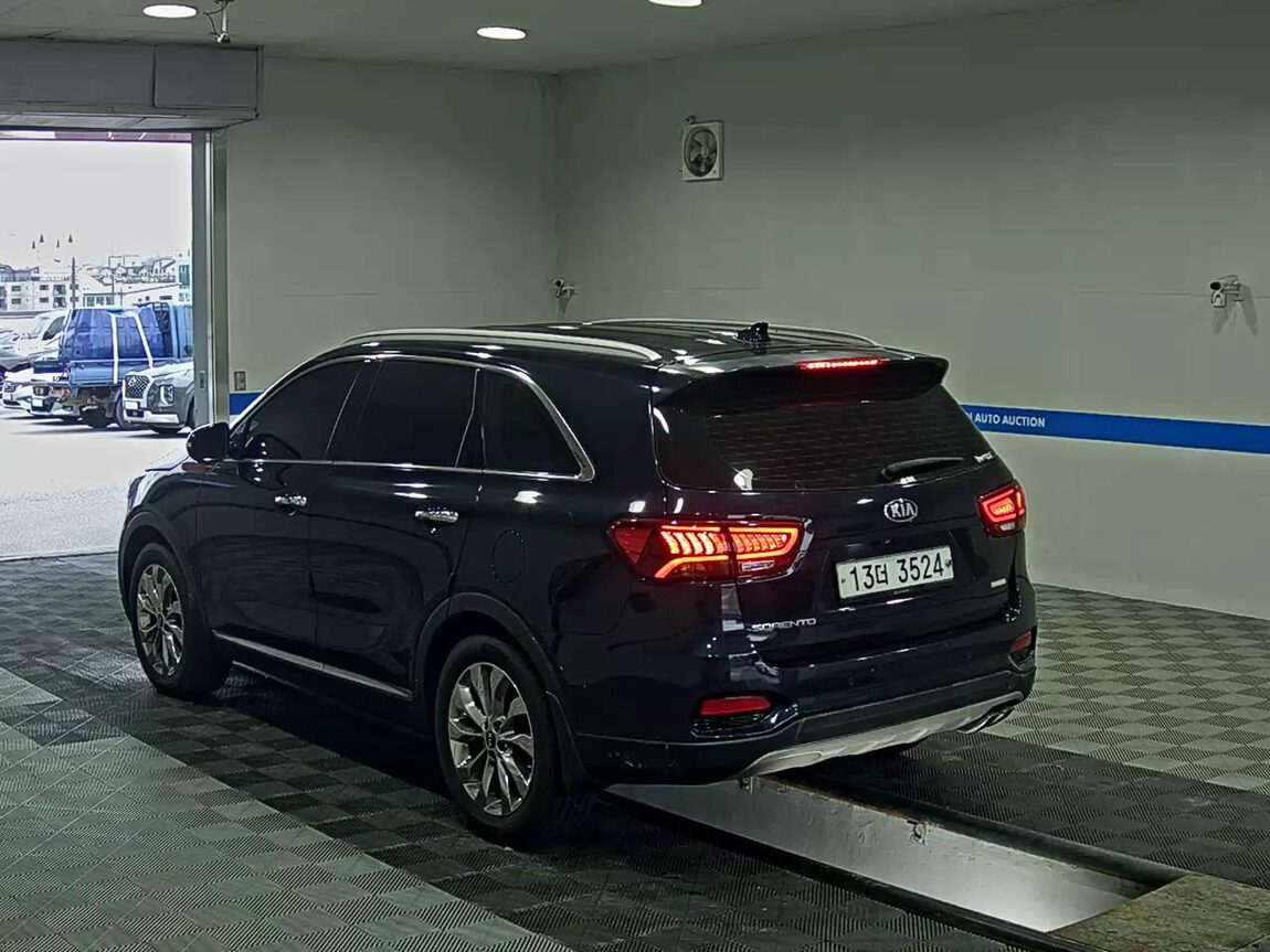 KIA THE NEW SORENTO DIESEL R2.2 2WD PRESTIGE NO.1 EDITION 2018 - zdjęcie 6
