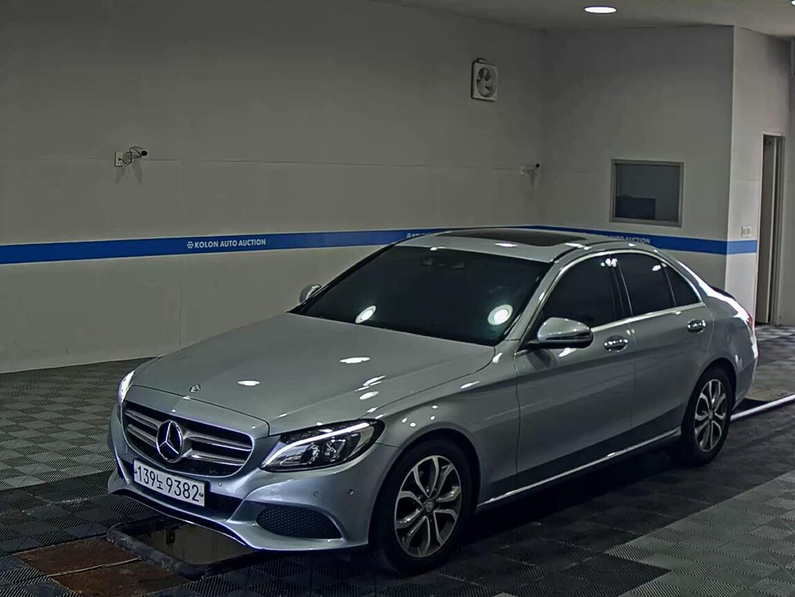 MERCEDES-BENZ C-CLASS (4TH GEN) C220 d AVANTGARDE 2017 - zdjęcie 2