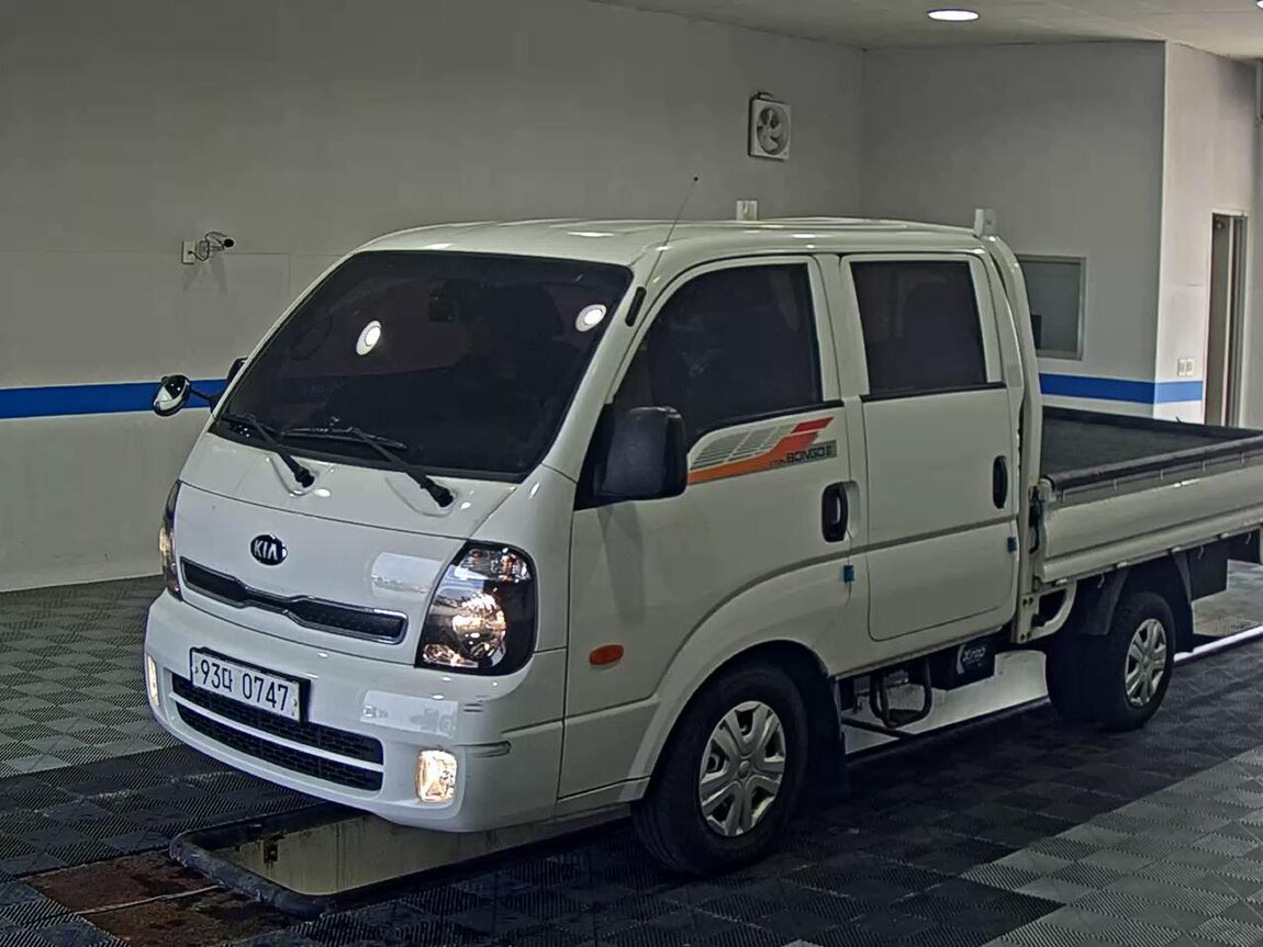 KIA BONGO III CARGO CRDi DOUBLE CAB EXTRA LONG WHEELBASE 2019 - zdjęcie 2