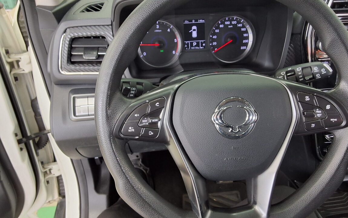 KG MOBILITY (SSANGYONG) VERY NEW TIVOLI 1.6 DIESEL 2WD V1 2021 - zdjęcie 17