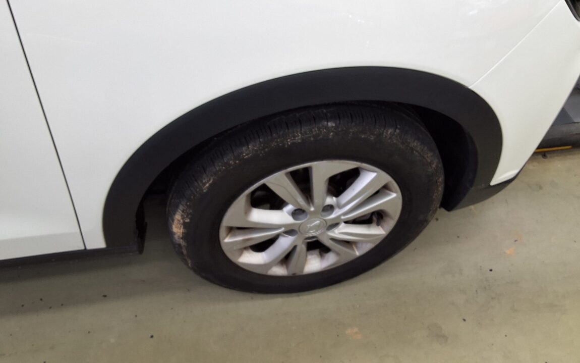 KG MOBILITY (SSANGYONG) VERY NEW TIVOLI 1.6 DIESEL 2WD V1 2021 - zdjęcie 25