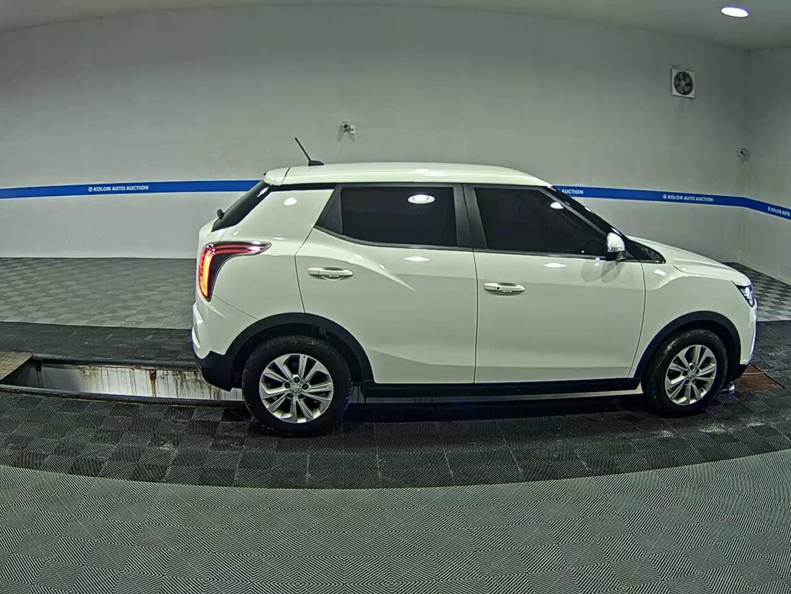 KG MOBILITY (SSANGYONG) VERY NEW TIVOLI 1.6 DIESEL 2WD V1 2021 - zdjęcie 4